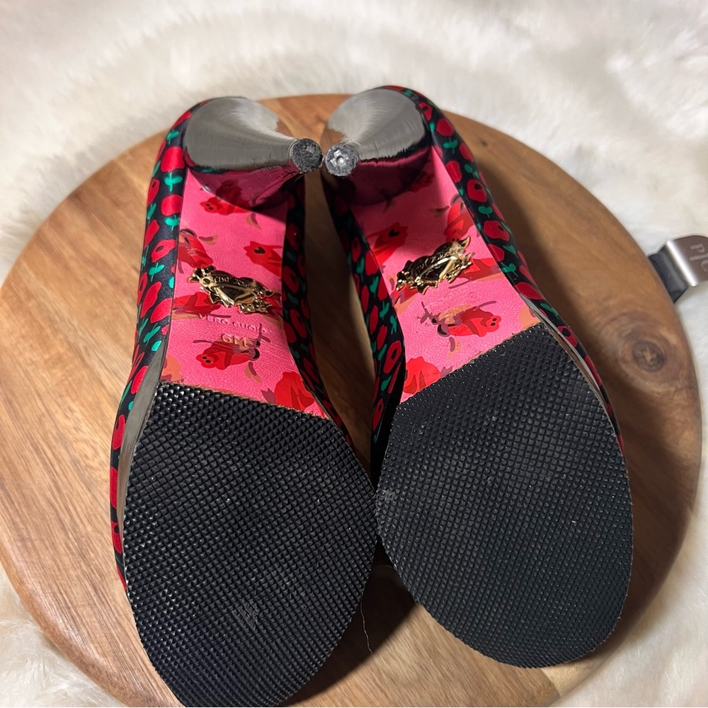 Betsey Johnson Rockabilly Stylish Red and Green Peep-Toe Heels Size 6 - Picture 12 of 12